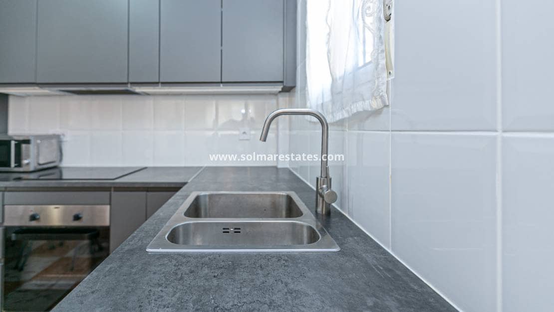 3 chambre Maison de Ville à vendre à Playa Flamenca avec piscine - 224 500 € (Ref: 9776909)