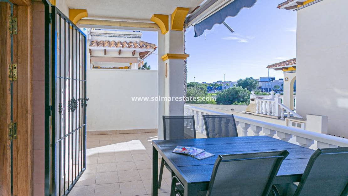 3 chambre Maison de Ville à vendre à Playa Flamenca avec piscine - 224 500 € (Ref: 9776909)