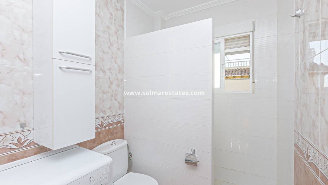 3 chambre Maison de Ville à vendre à Playa Flamenca avec piscine - 224 500 € (Ref: 9776909)