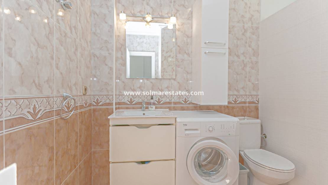 3 chambre Maison de Ville à vendre à Playa Flamenca avec piscine - 224 500 € (Ref: 9776909)