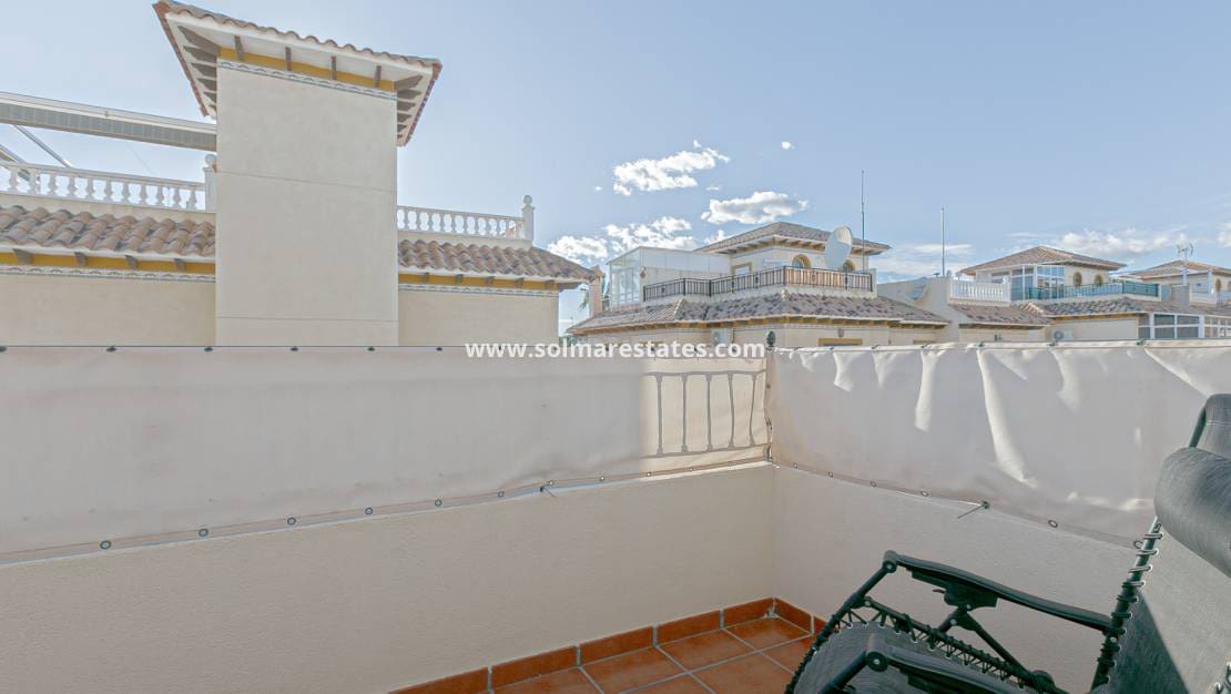 3 chambre Maison de Ville à vendre à Playa Flamenca avec piscine - 224 500 € (Ref: 9776909)
