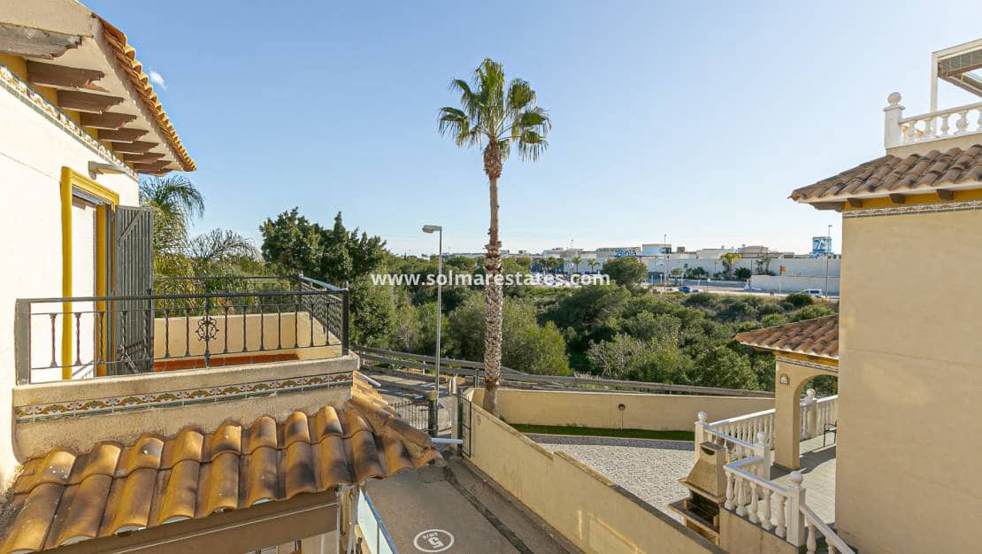 3 chambre Maison de Ville à vendre à Playa Flamenca avec piscine - 224 500 € (Ref: 9776909)