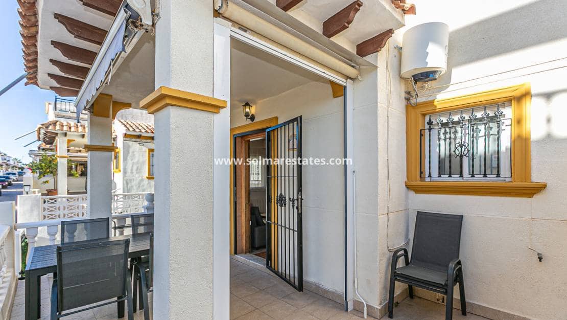 3 chambre Maison de Ville à vendre à Playa Flamenca avec piscine - 224 500 € (Ref: 9776909)