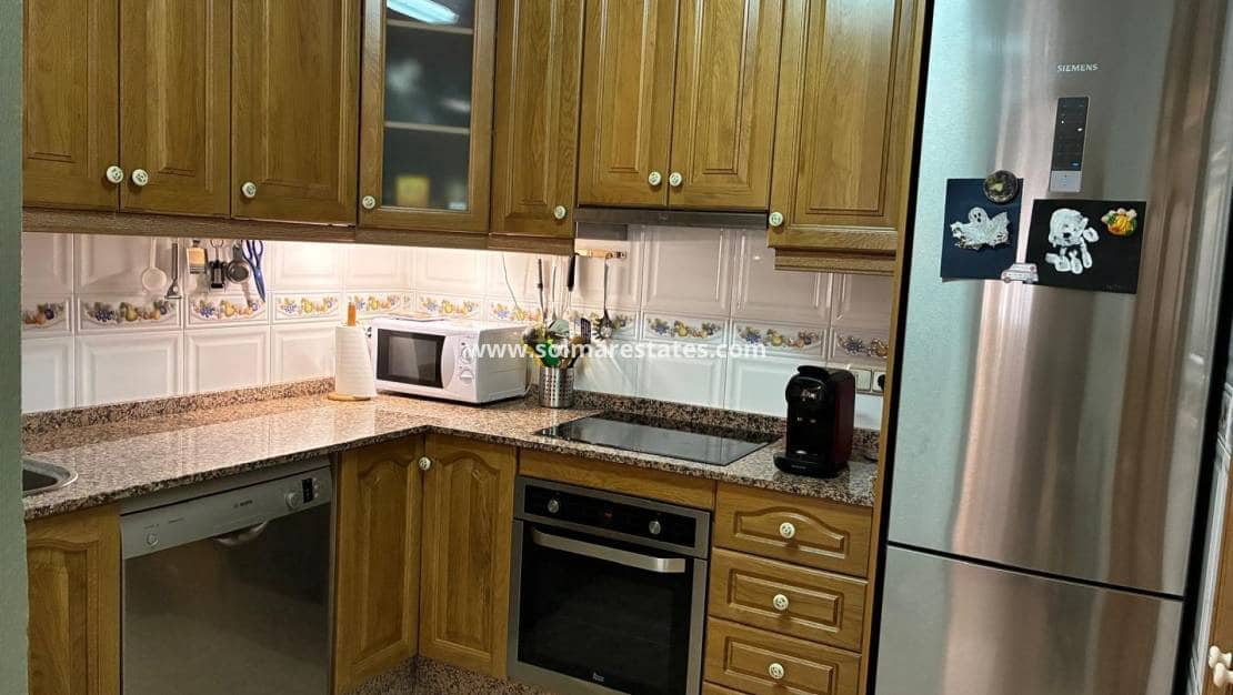 3 bedroom Semi-detached Villa for sale in Villamartin with pool - € 249,950 (Ref: 9776910)