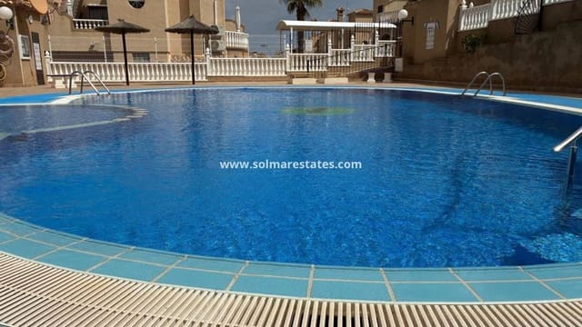 3 camera da letto Villetta Bifamiliare in vendita in Villamartin, Orihuela con piscina - 249.950 € (Rif: 9776910)