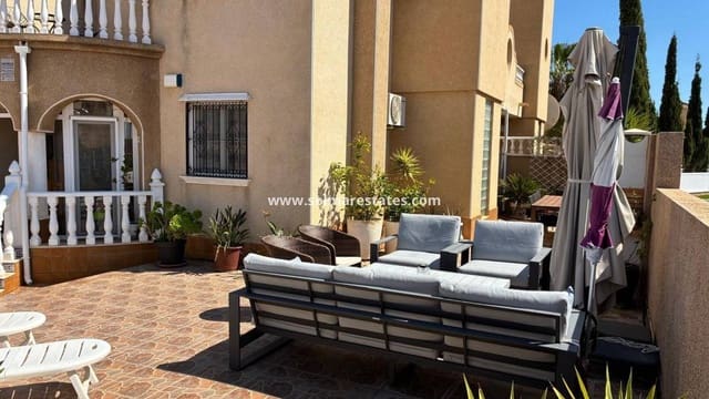 3 camera da letto Villetta Bifamiliare in vendita in Villamartin, Orihuela con piscina - 249.950 € (Rif: 9776910)