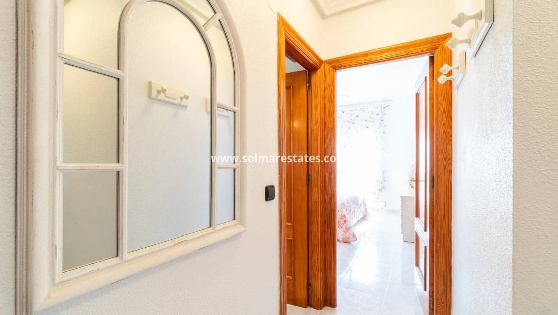 3 soveværelse Villa til salg i Playa Flamenca med swimmingpool - € 640.000 (Ref: 9778416)