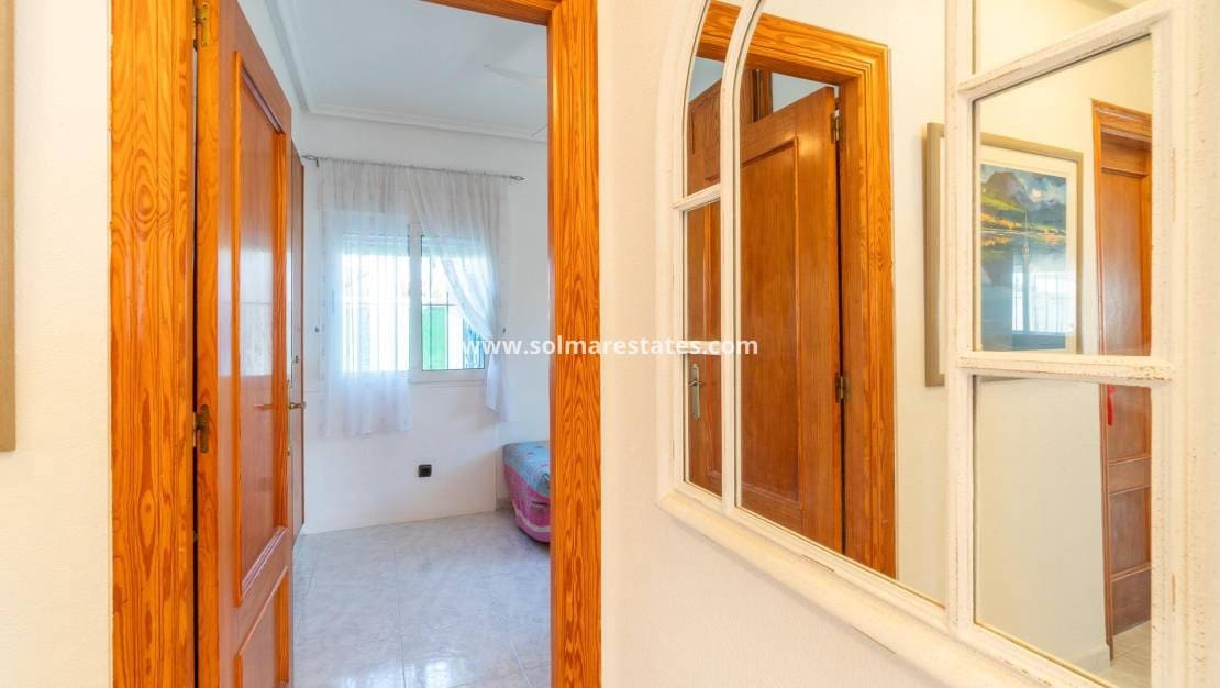 3 soveværelse Villa til salg i Playa Flamenca med swimmingpool - € 640.000 (Ref: 9778416)