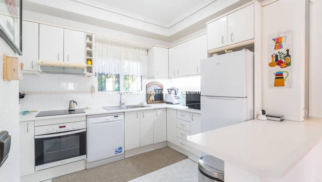 3 soveværelse Villa til salg i Playa Flamenca med swimmingpool - € 640.000 (Ref: 9778416)