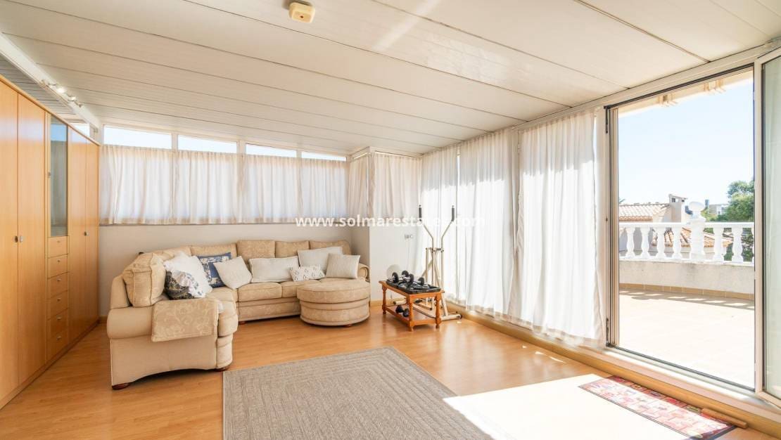 3 soveværelse Villa til salg i Playa Flamenca med swimmingpool - € 640.000 (Ref: 9778416)