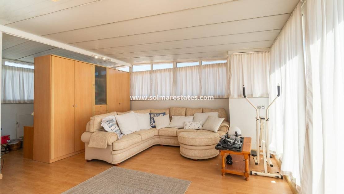 3 soveværelse Villa til salg i Playa Flamenca med swimmingpool - € 640.000 (Ref: 9778416)