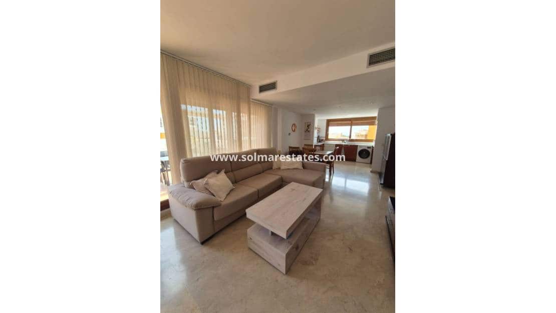 2 soverom Leilighet til salgs i Punta Prima med svømmebasseng - € 329 000 (Ref: 9778417)