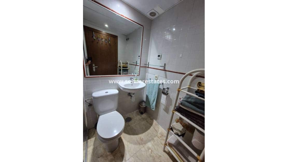 2 soverom Leilighet til salgs i Punta Prima med svømmebasseng - € 329 000 (Ref: 9778417)