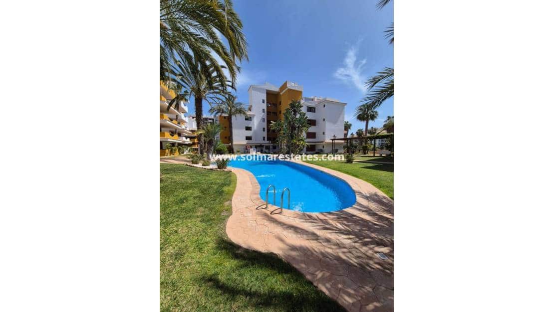 2 soverom Leilighet til salgs i Punta Prima med svømmebasseng - € 329 000 (Ref: 9778417)