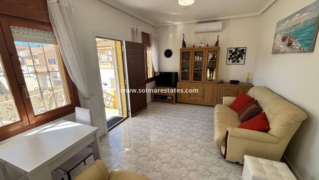 2 chambre Villa/Maison à vendre à Ciudad Quesada avec piscine - 225 000 € (Ref: 9778418)