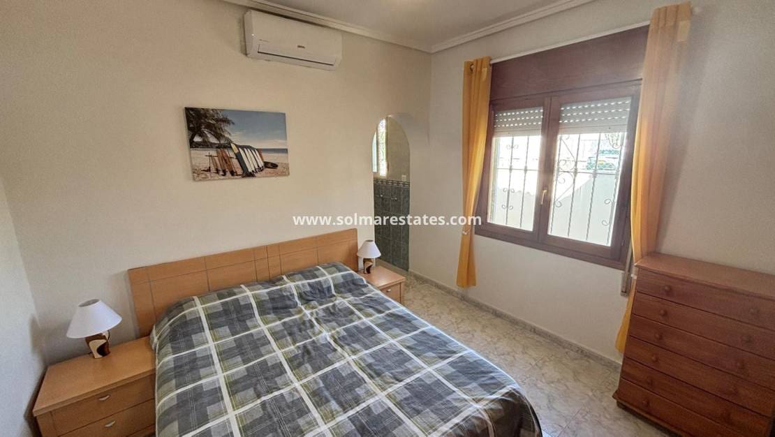 2 chambre Villa/Maison à vendre à Ciudad Quesada avec piscine - 225 000 € (Ref: 9778418)