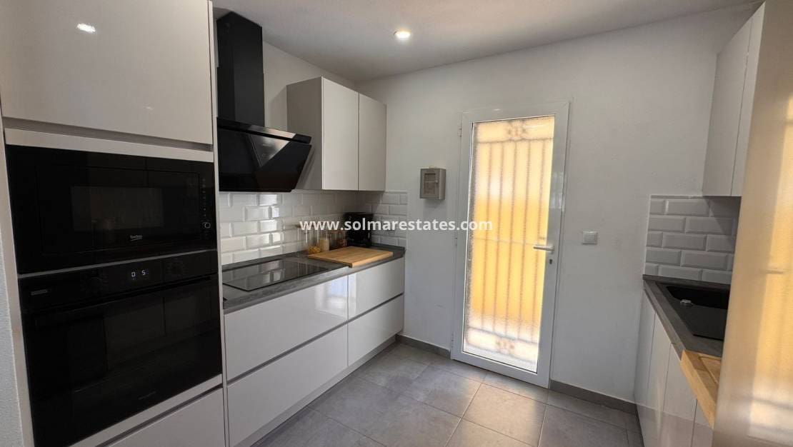 3 chambre Maison de Ville à vendre à Campoamor avec piscine - 229 995 € (Ref: 9778419)
