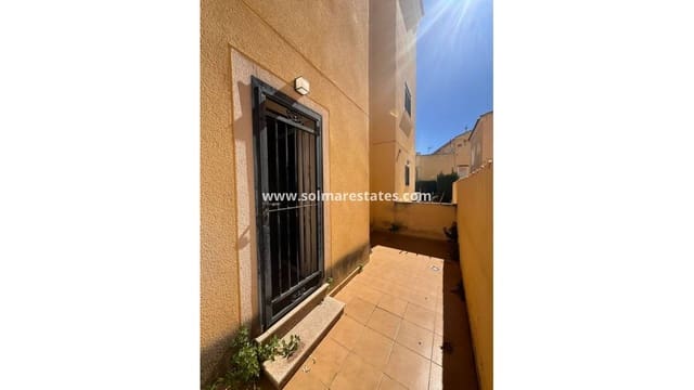 3 soverom Hus til salgs i Campoamor, Orihuela med svømmebasseng - € 229 995 (Ref: 9778419)