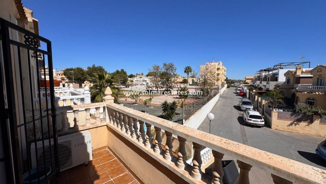 3 chambre Maison de Ville à vendre à Campoamor avec piscine - 229 995 € (Ref: 9778419)