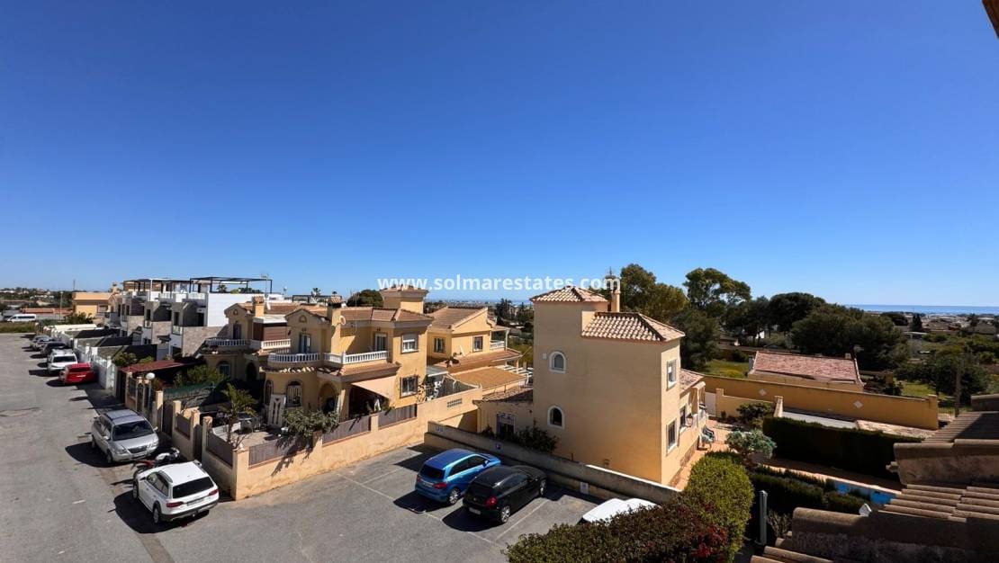 3 chambre Maison de Ville à vendre à Campoamor avec piscine - 229 995 € (Ref: 9778419)
