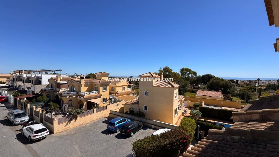 3 chambre Maison de Ville à vendre à Campoamor avec piscine - 229 995 € (Ref: 9778419)