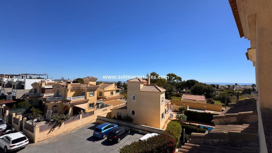 3 chambre Maison de Ville à vendre à Campoamor avec piscine - 229 995 € (Ref: 9778419)
