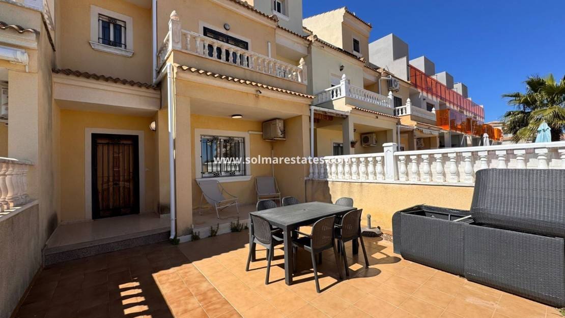 3 chambre Maison de Ville à vendre à Campoamor avec piscine - 229 995 € (Ref: 9778419)