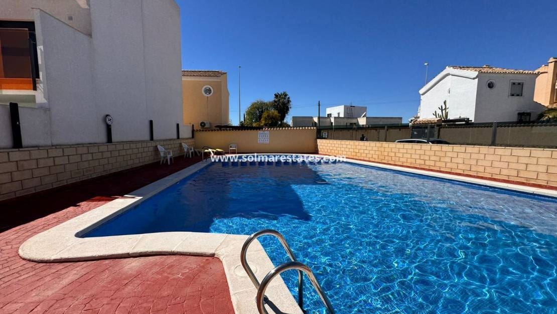3 chambre Maison de Ville à vendre à Campoamor avec piscine - 229 995 € (Ref: 9778419)