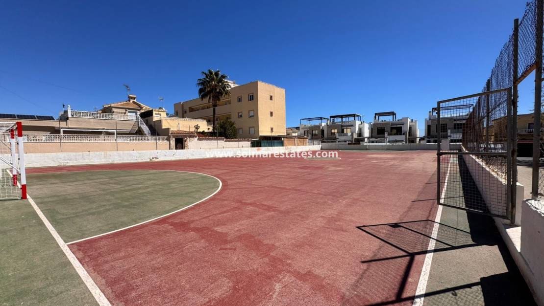 3 chambre Maison de Ville à vendre à Campoamor avec piscine - 229 995 € (Ref: 9778419)