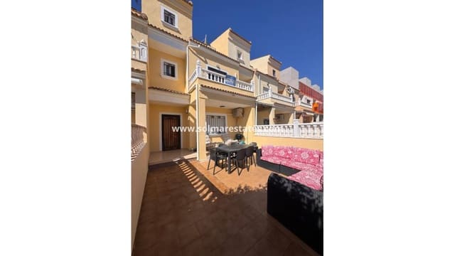3 soverom Hus til salgs i Campoamor, Orihuela med svømmebasseng - € 229 995 (Ref: 9778419)