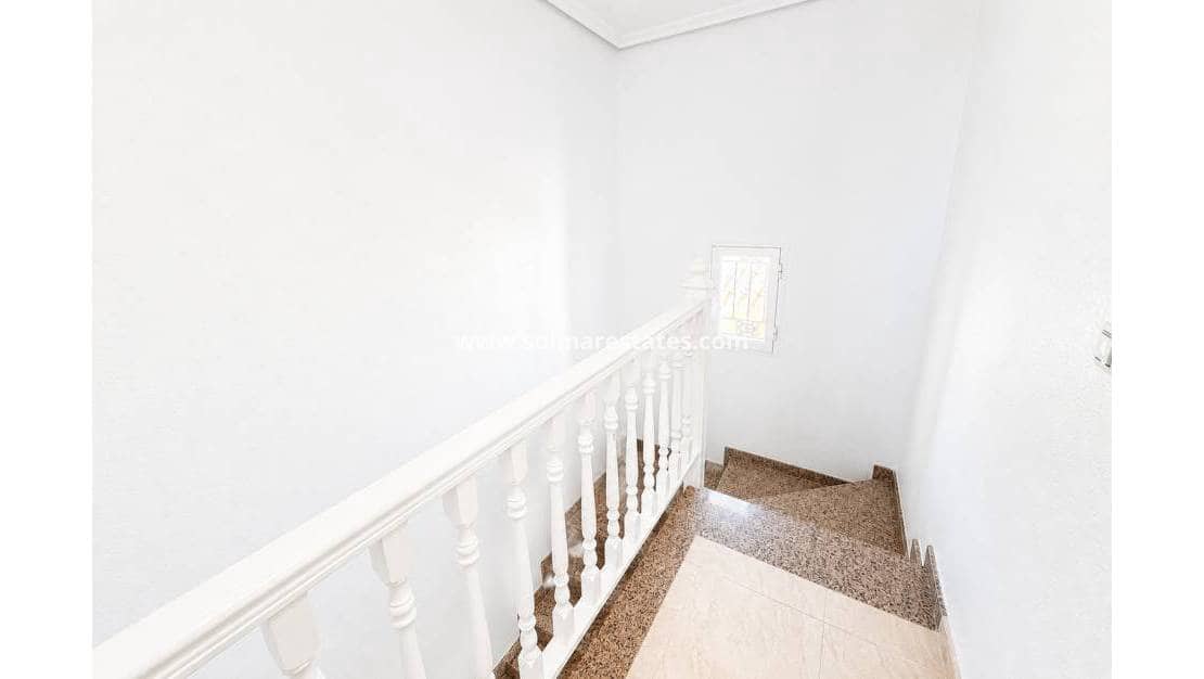3 sypialnia Dom na sprzedaż w Campoamor z basenem - 229 995 € (Ref: 9778419)