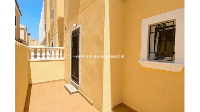 3 soveværelse Byhus til salg i Campoamor, Orihuela med swimmingpool - € 229.995 (Ref: 9778419)
