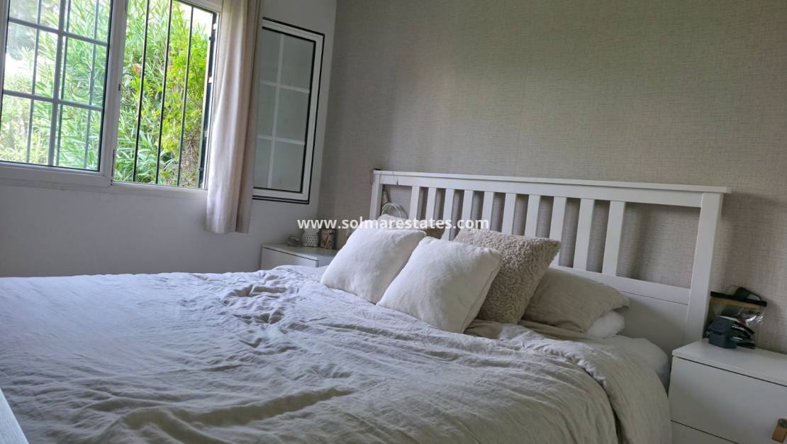 2 slaapkamer Appartement te koop in Villamartin met zwembad - € 220.000 (Ref: 9778420)