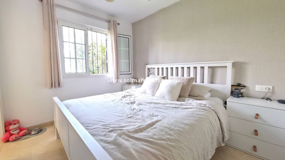 2 slaapkamer Appartement te koop in Villamartin met zwembad - € 220.000 (Ref: 9778420)