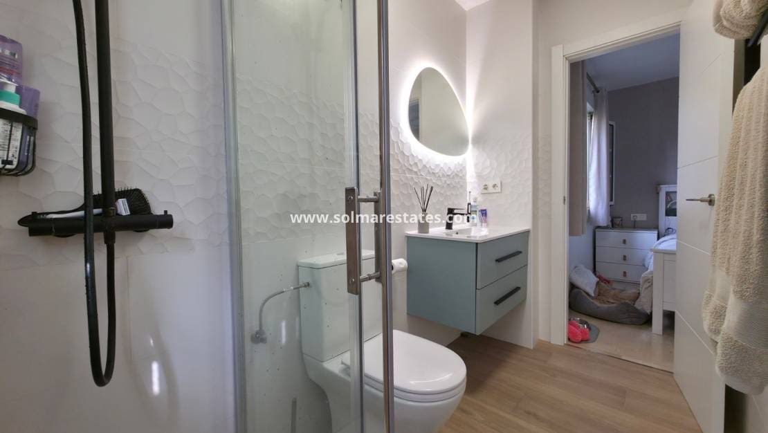 2 slaapkamer Appartement te koop in Villamartin met zwembad - € 220.000 (Ref: 9778420)