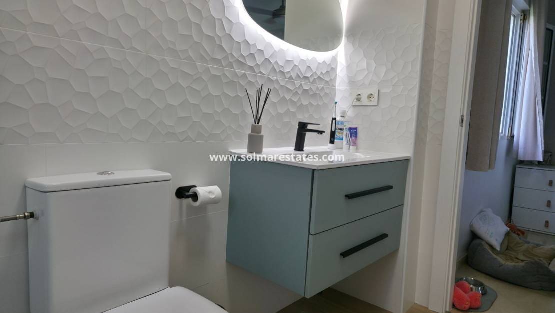 2 slaapkamer Appartement te koop in Villamartin met zwembad - € 220.000 (Ref: 9778420)