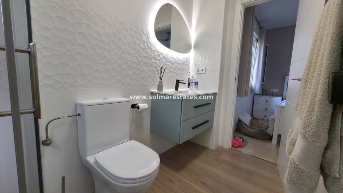 2 slaapkamer Appartement te koop in Villamartin met zwembad - € 220.000 (Ref: 9778420)