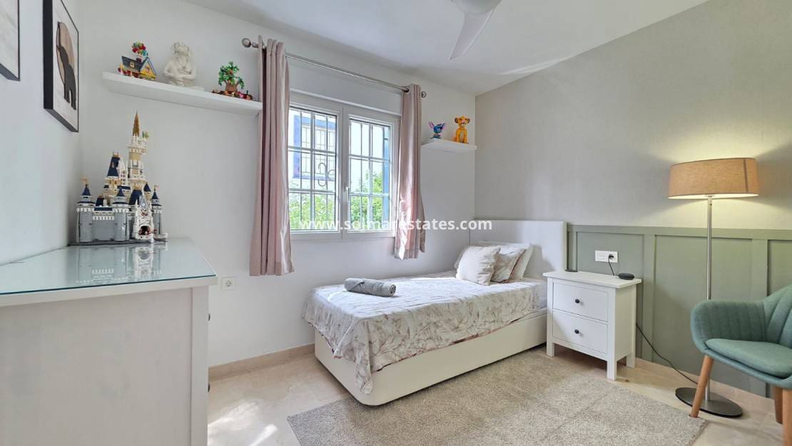 2 slaapkamer Appartement te koop in Villamartin met zwembad - € 220.000 (Ref: 9778420)