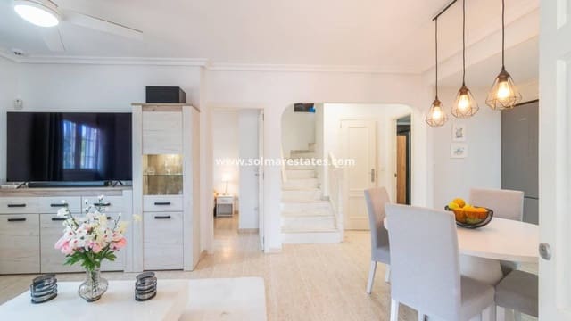 3 chambre Villa/Maison Semi-Mitoyenne à vendre à Playa Flamenca, Orihuela avec piscine - 279 000 € (Ref: 9778421)