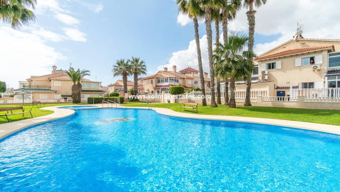 3 chambre Villa/Maison Semi-Mitoyenne à vendre à Playa Flamenca avec piscine - 279 000 € (Ref: 9778421)