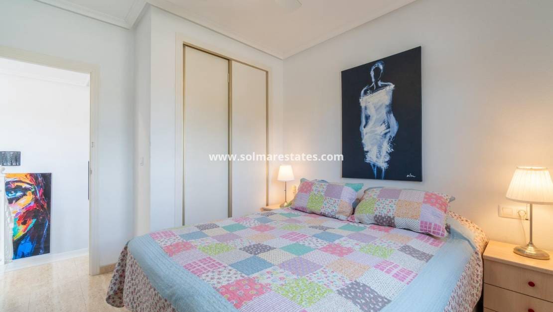 3 chambre Villa/Maison Semi-Mitoyenne à vendre à Playa Flamenca avec piscine - 279 000 € (Ref: 9778421)