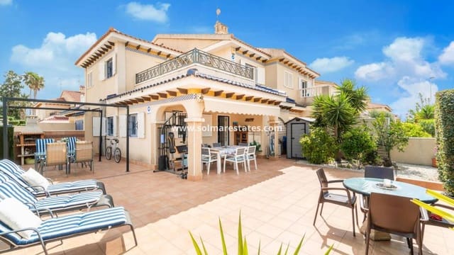3 chambre Villa/Maison Semi-Mitoyenne à vendre à Playa Flamenca, Orihuela avec piscine - 279 000 € (Ref: 9778421)