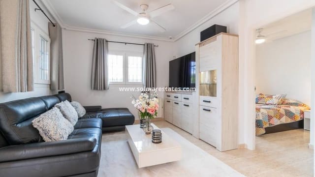 3 chambre Villa/Maison Semi-Mitoyenne à vendre à Playa Flamenca, Orihuela avec piscine - 279 000 € (Ref: 9778421)