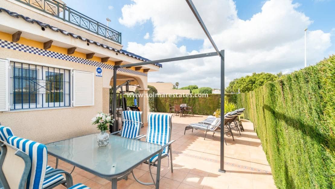 3 chambre Villa/Maison Semi-Mitoyenne à vendre à Playa Flamenca avec piscine - 279 000 € (Ref: 9778421)