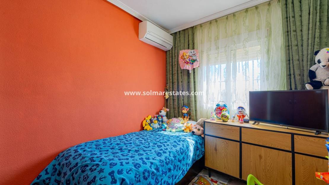 2 chambre Maison de Ville à vendre à Orihuela Costa avec piscine - 269 000 € (Ref: 9778607)