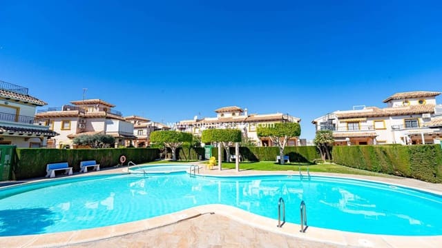 2 makuuhuone Omakotitalo myytävänä paikassa Punta Prima, Orihuela mukana uima-altaan - 249 000 € (Ref: 9778607)