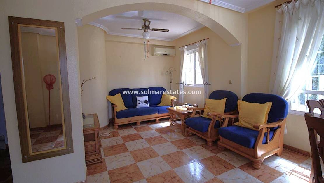 2 sovrum Hus till salu i Cabo Roig med pool - 205 000 € (Ref: 9781099)