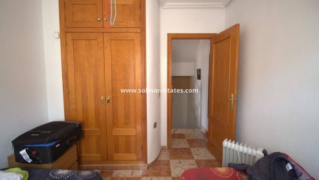 2 sovrum Hus till salu i Cabo Roig med pool - 205 000 € (Ref: 9781099)