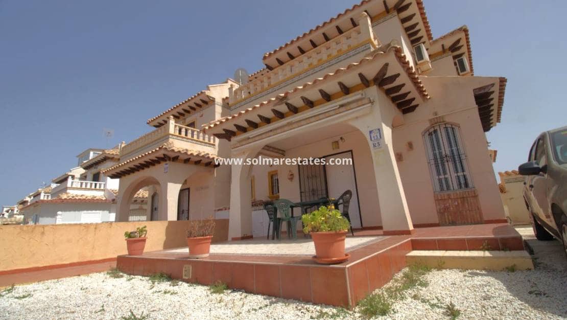 2 sovrum Hus till salu i Cabo Roig med pool - 205 000 € (Ref: 9781099)