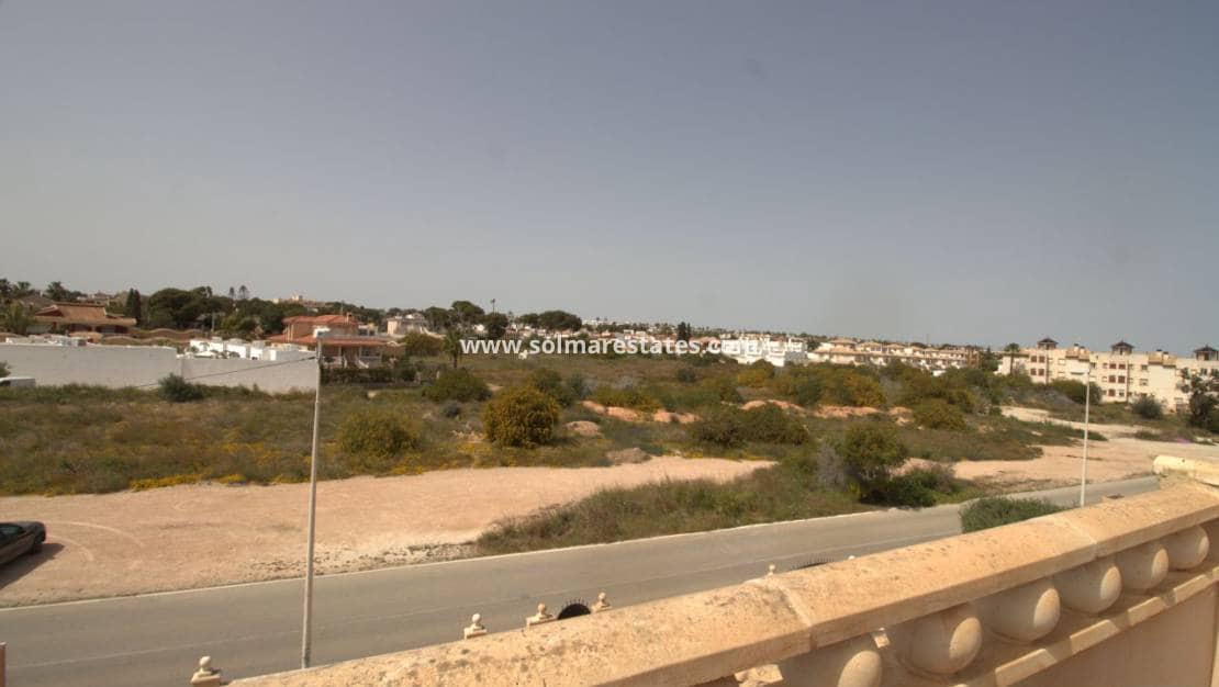 2 sovrum Hus till salu i Cabo Roig med pool - 205 000 € (Ref: 9781099)